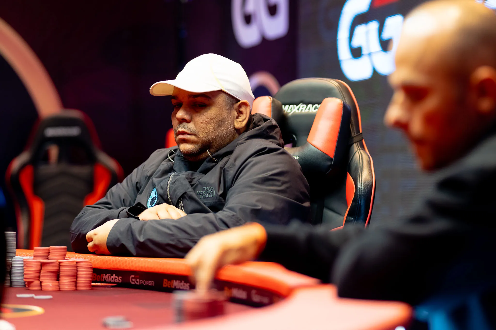 Leonardo Azevedo forra alto na série OSS do ACR Poker; veja
